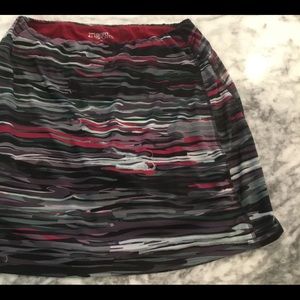 Skirt Sports active skort. L=16” W=13-16”.